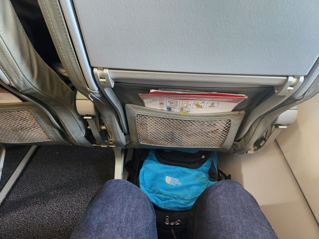 PLAY - Legroom at Upgraded Seats